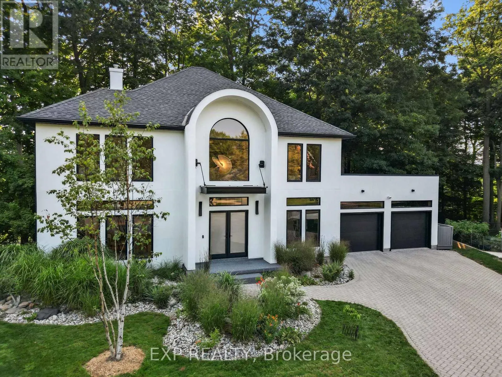 52 BIRCHMOUNT WALK