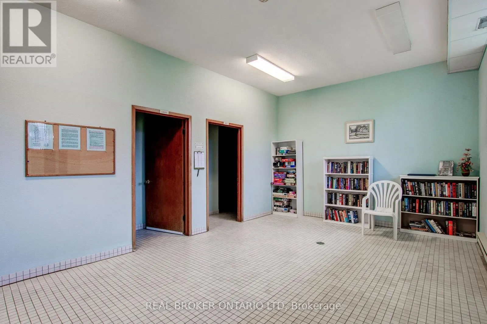 310 - 1180 COMMISSIONERS ROAD W, #310