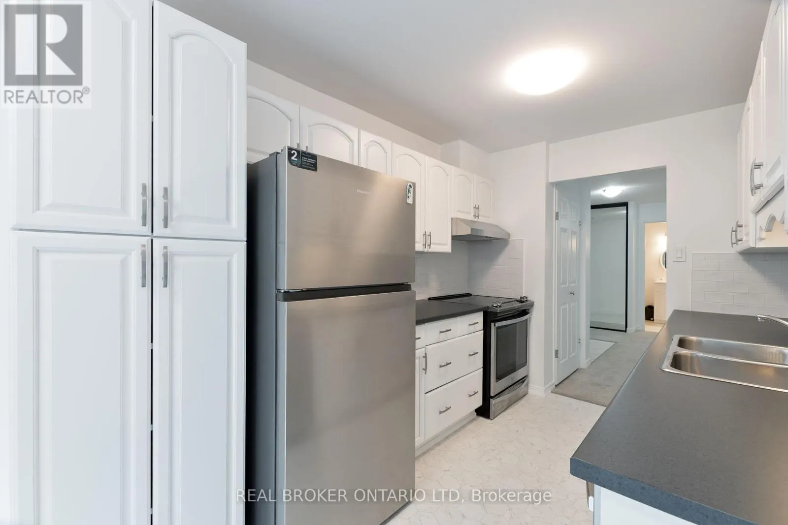 310 - 1180 COMMISSIONERS ROAD W, #310