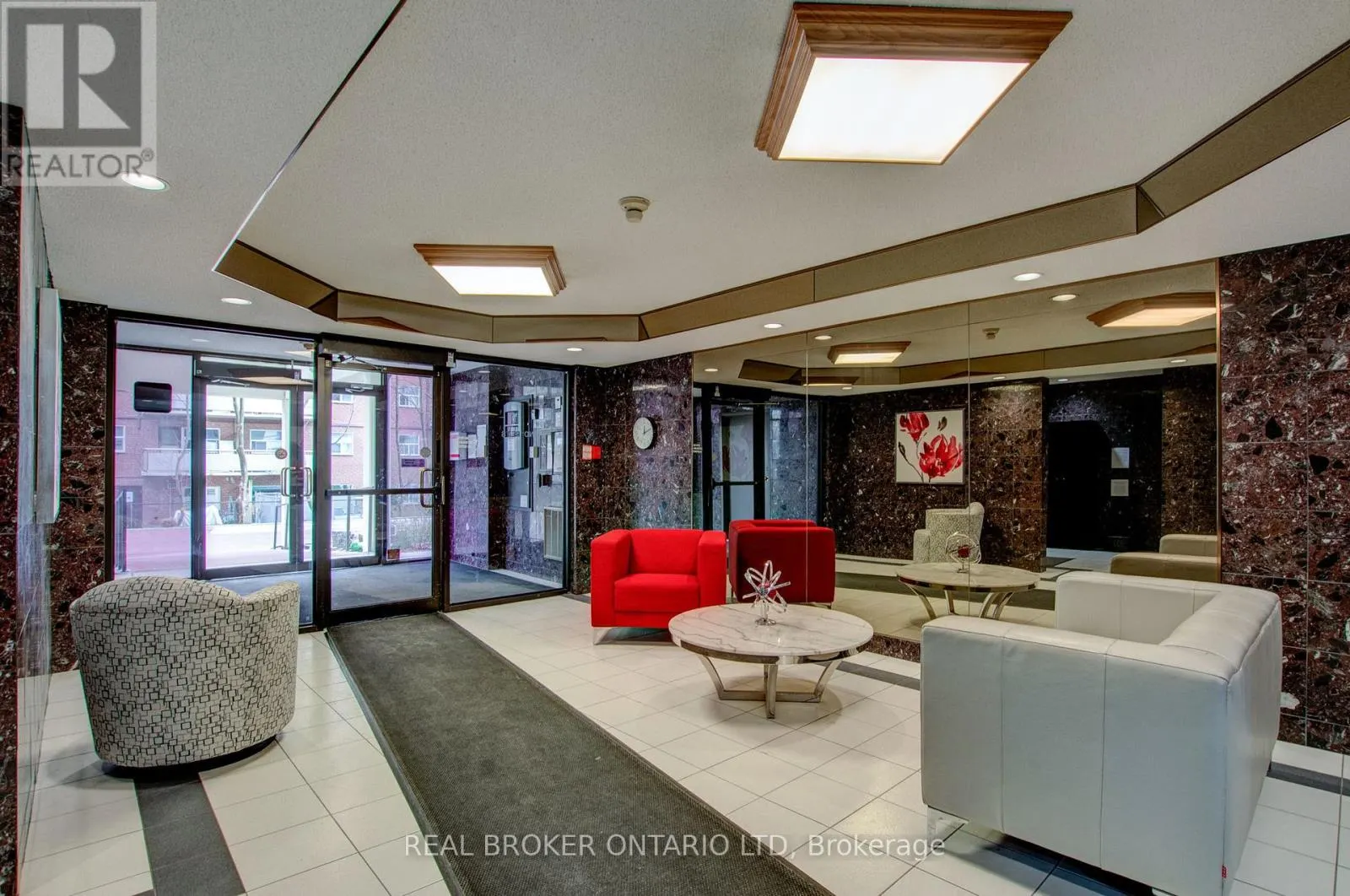 310 - 1180 COMMISSIONERS ROAD W, #310