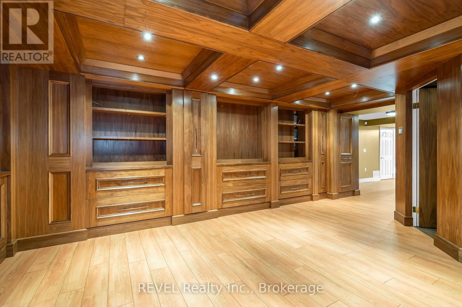 30 MARACAY WAY