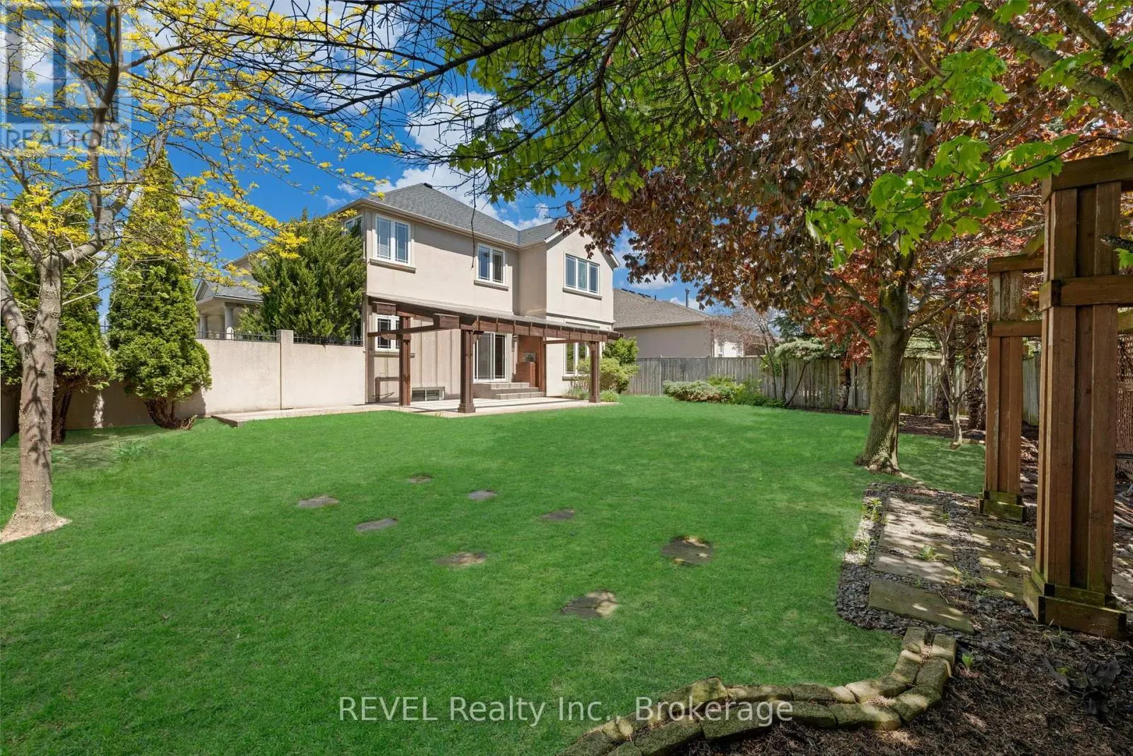 30 MARACAY WAY