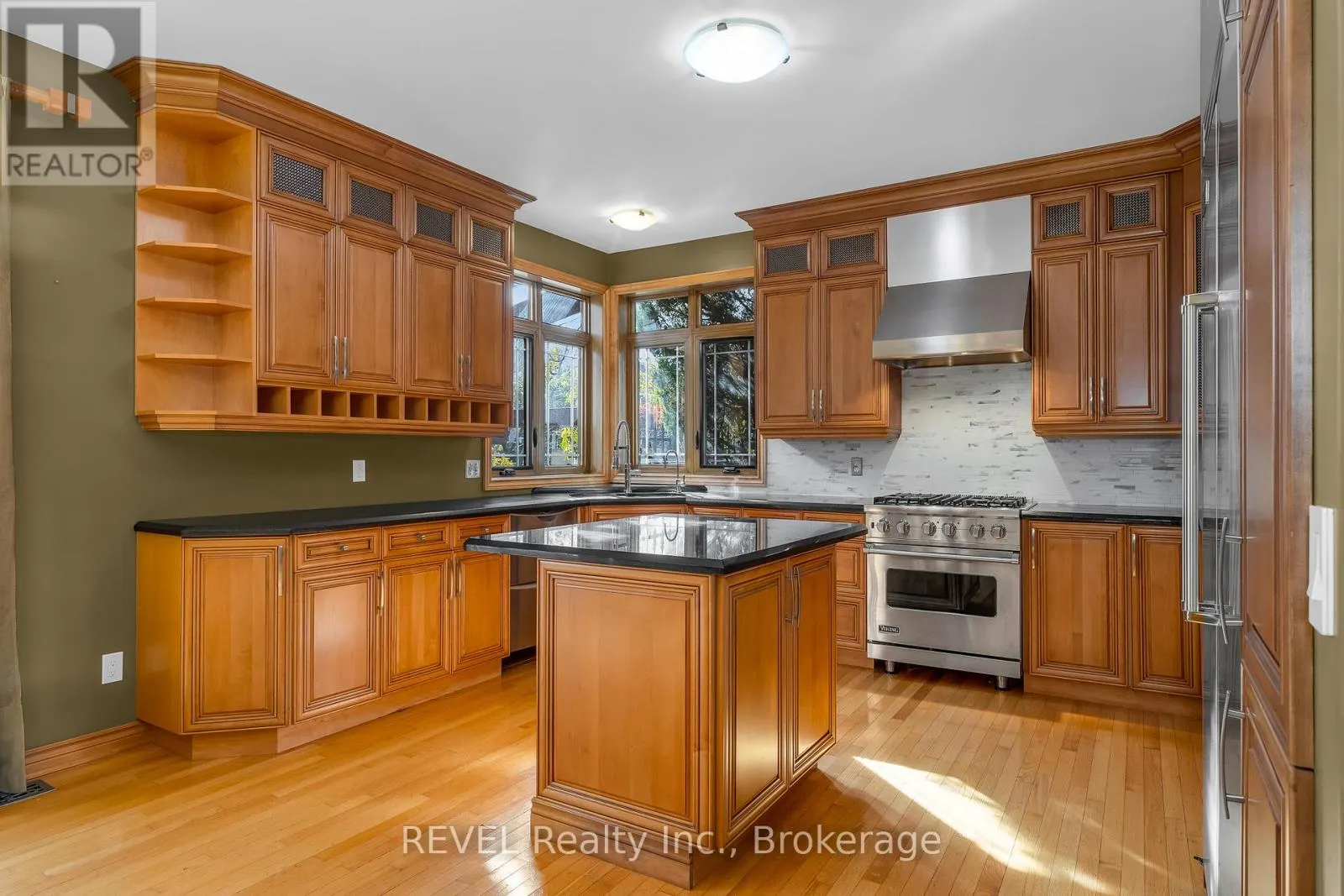 30 MARACAY WAY