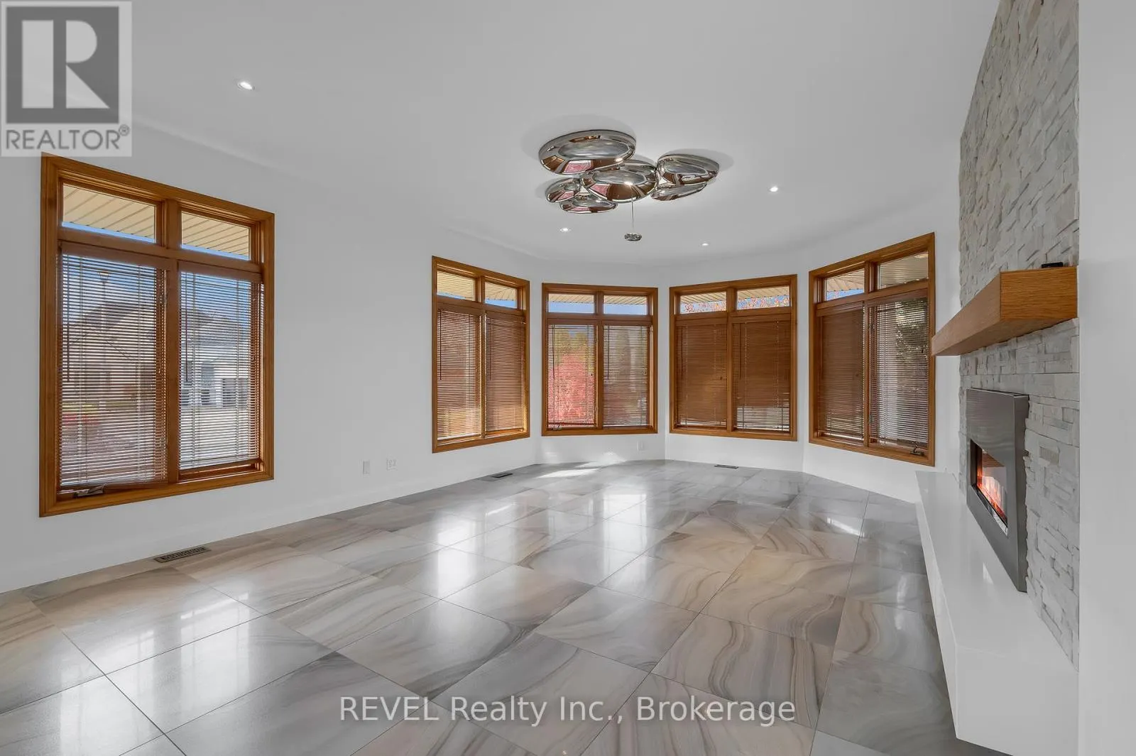 30 MARACAY WAY