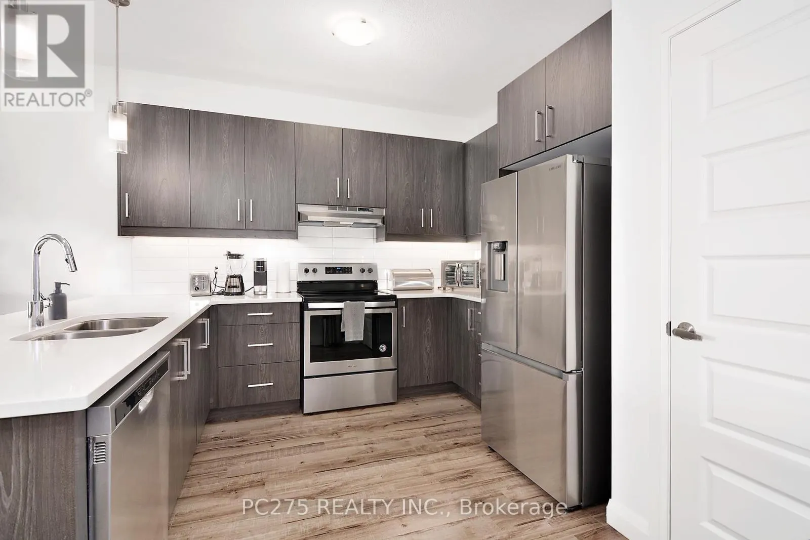 17 - 3046 SPRINGMEADOW ROAD, #17