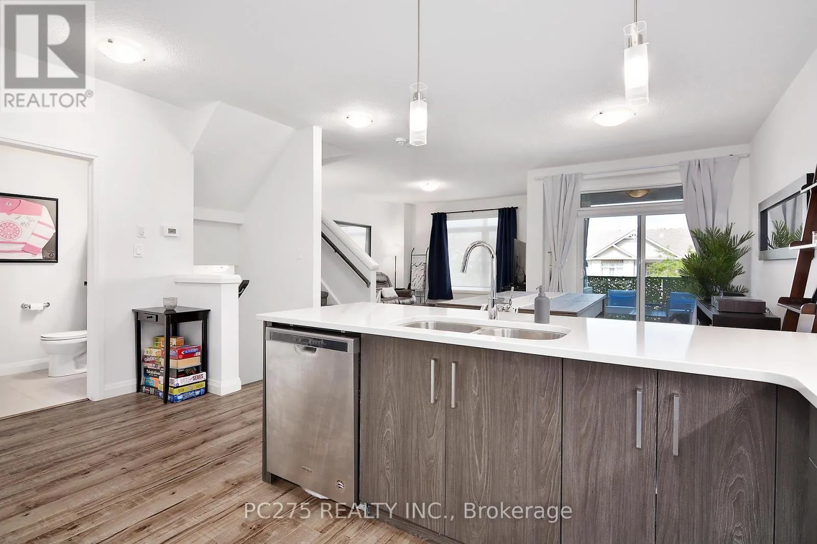 17 - 3046 SPRINGMEADOW ROAD, #17