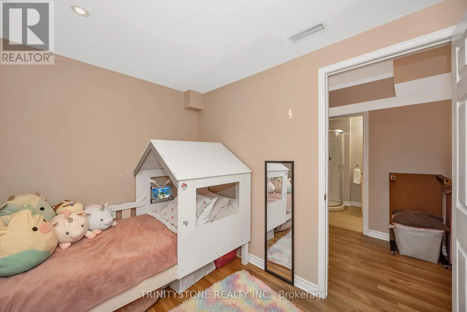 6 CINNABAR WAY