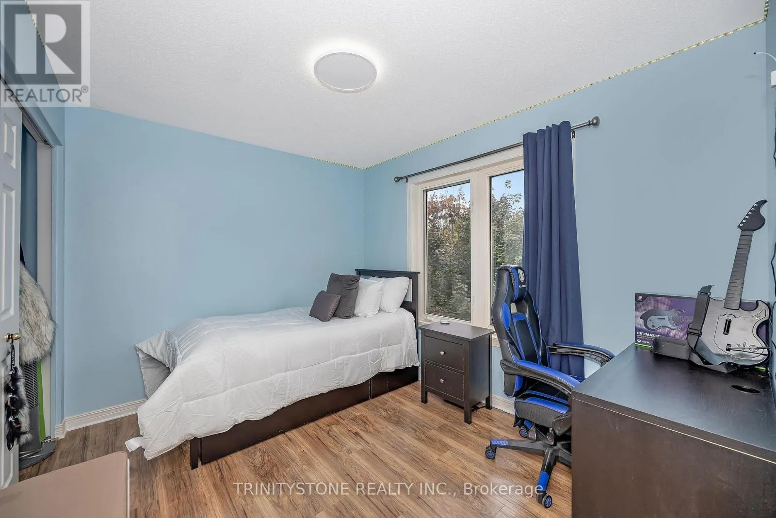 6 CINNABAR WAY