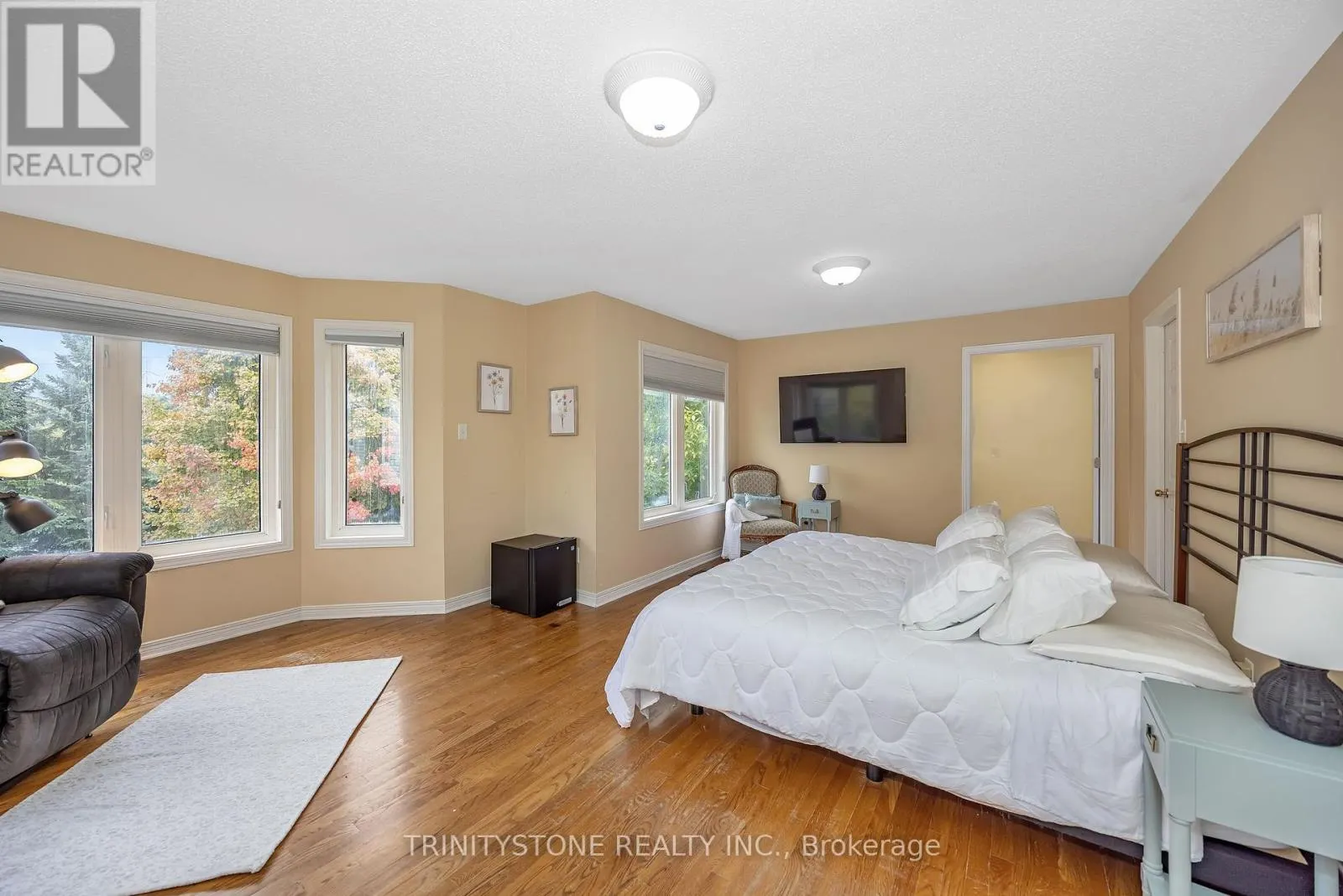6 CINNABAR WAY