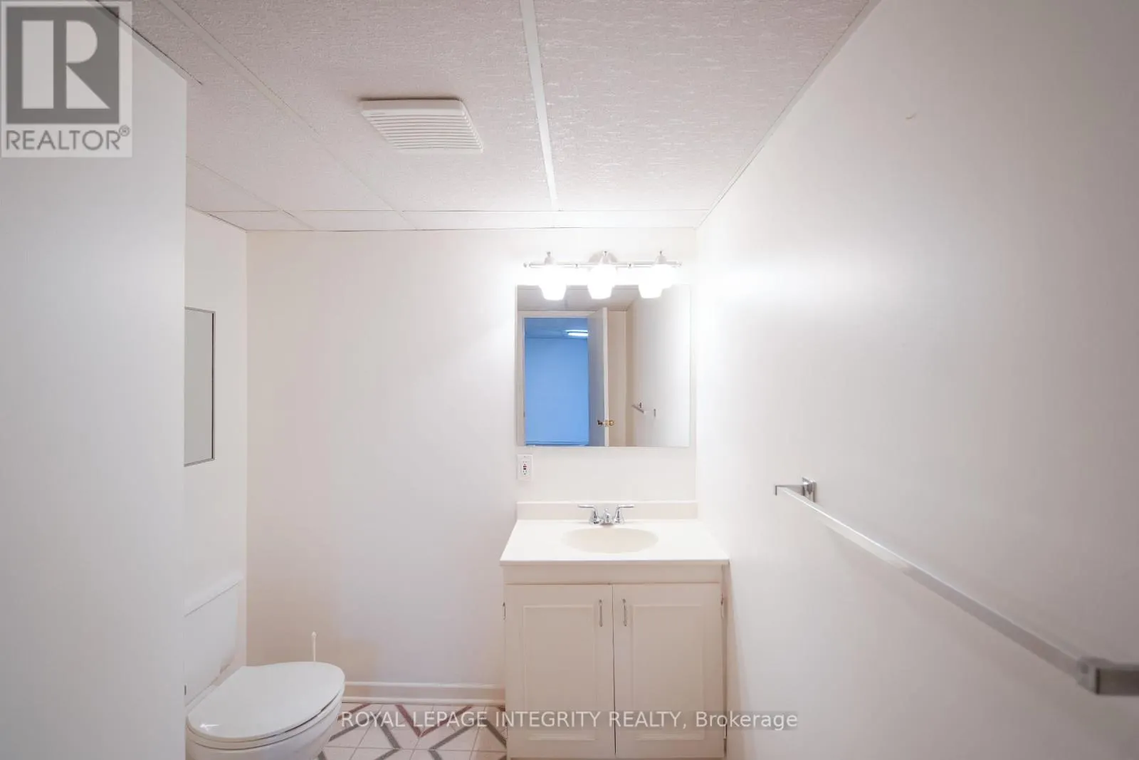 1266 FAMLIT COURT
