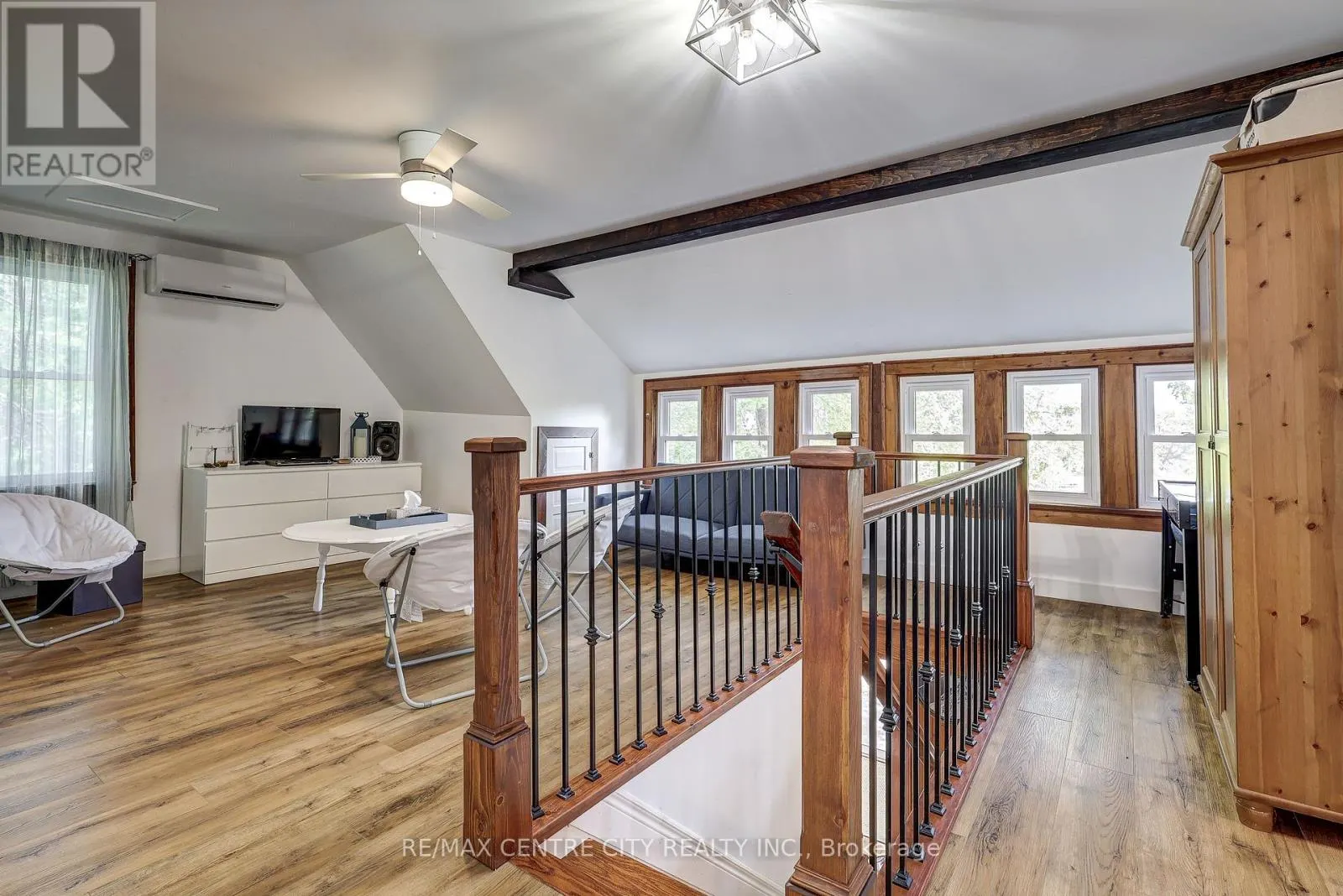 17374 LAKESHORE ROAD