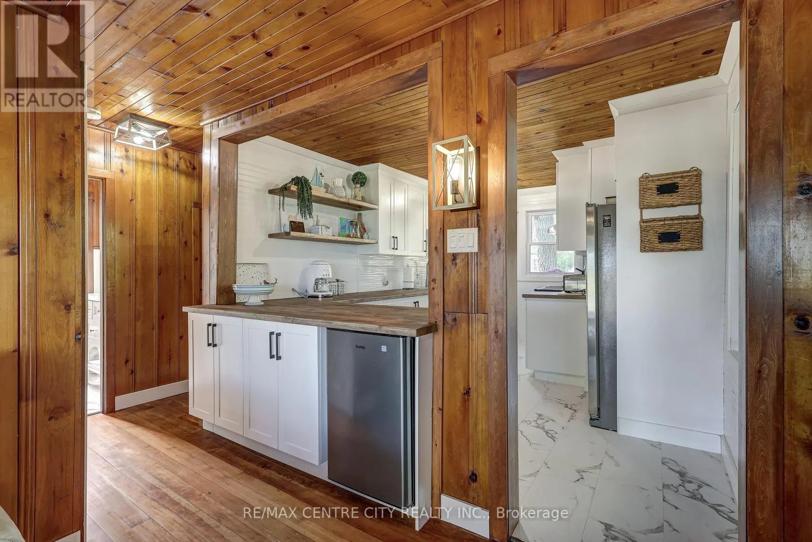 17374 LAKESHORE ROAD