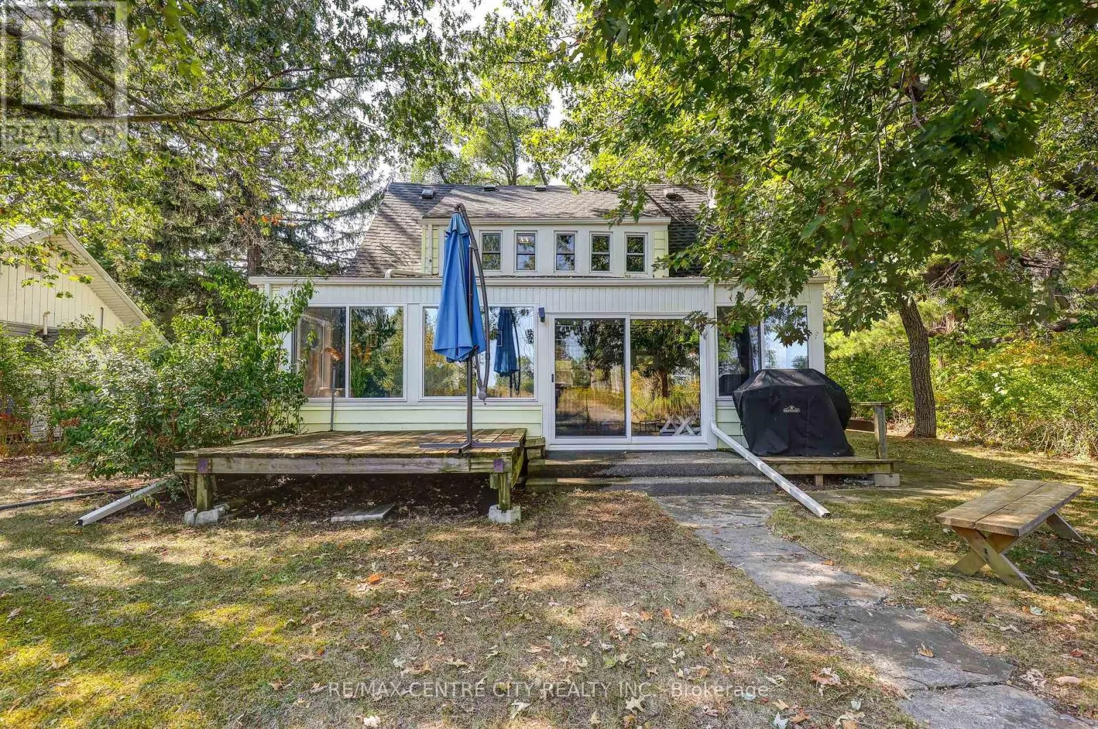 17374 LAKESHORE ROAD