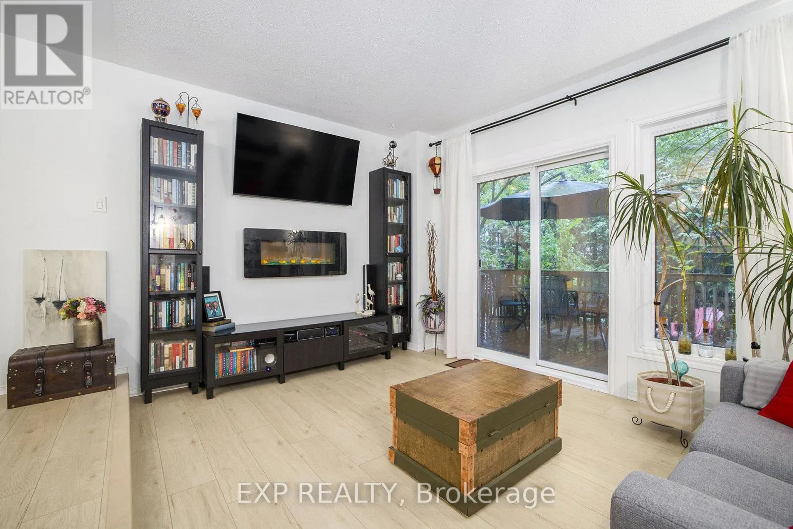 433 PICKFORD DRIVE