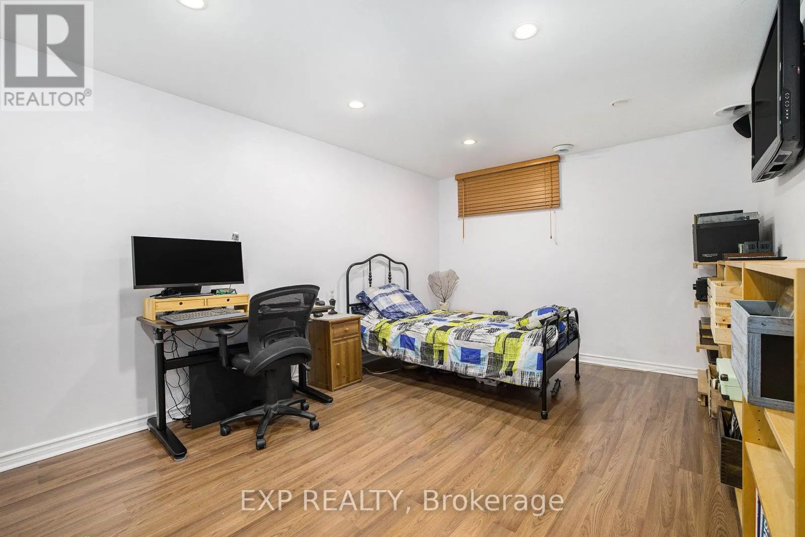 433 PICKFORD DRIVE