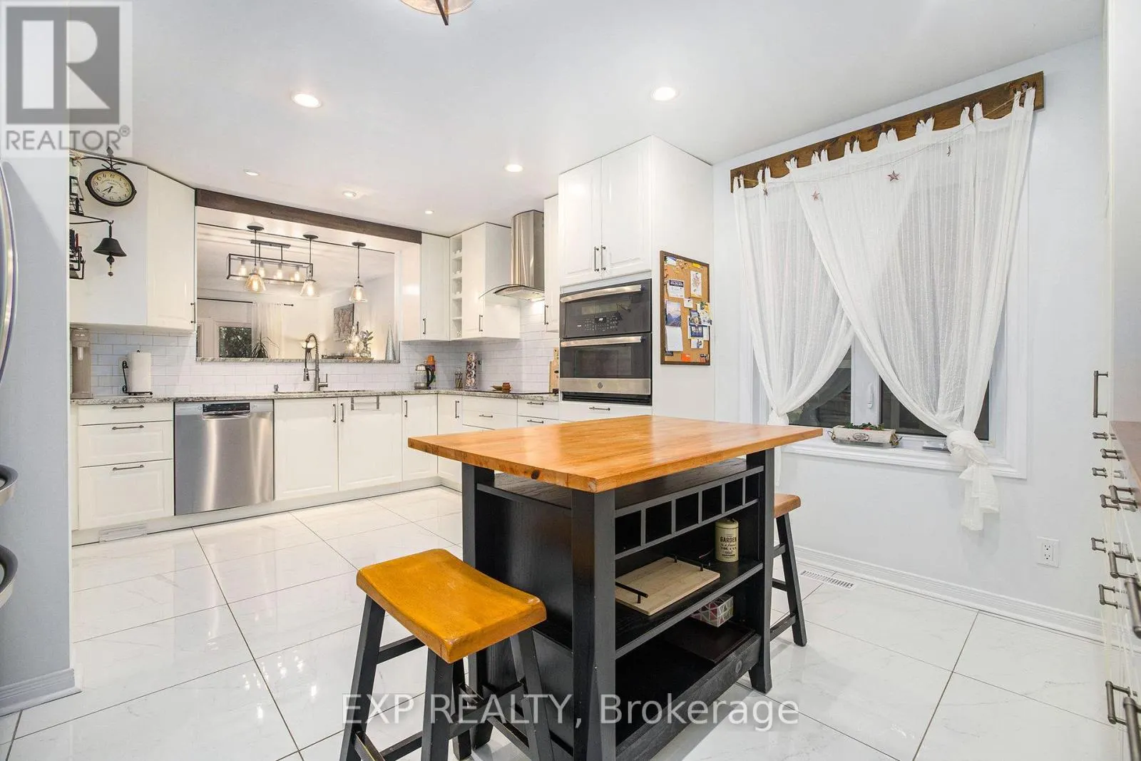 433 PICKFORD DRIVE
