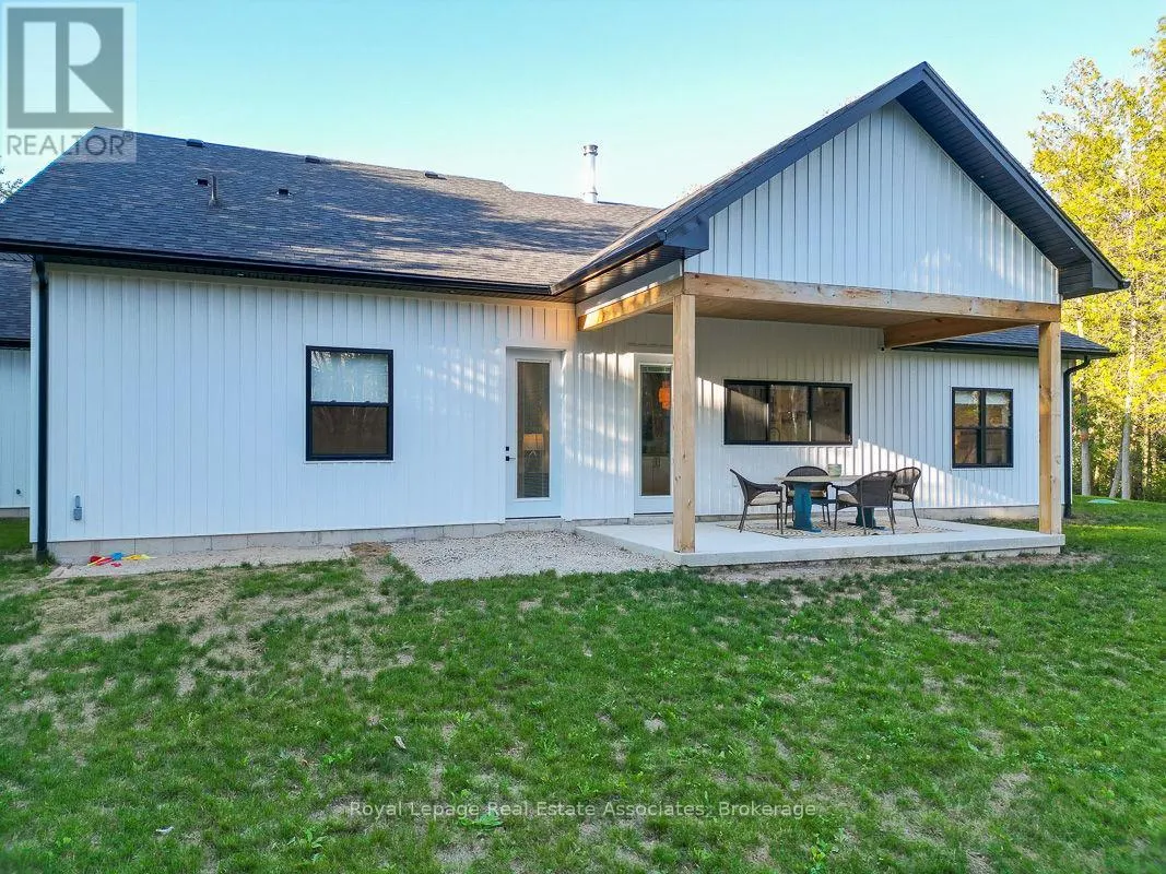 18 TAMARAC ROAD