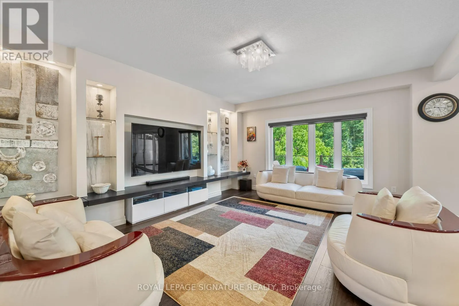 704 ROBERT FERRIE DRIVE
