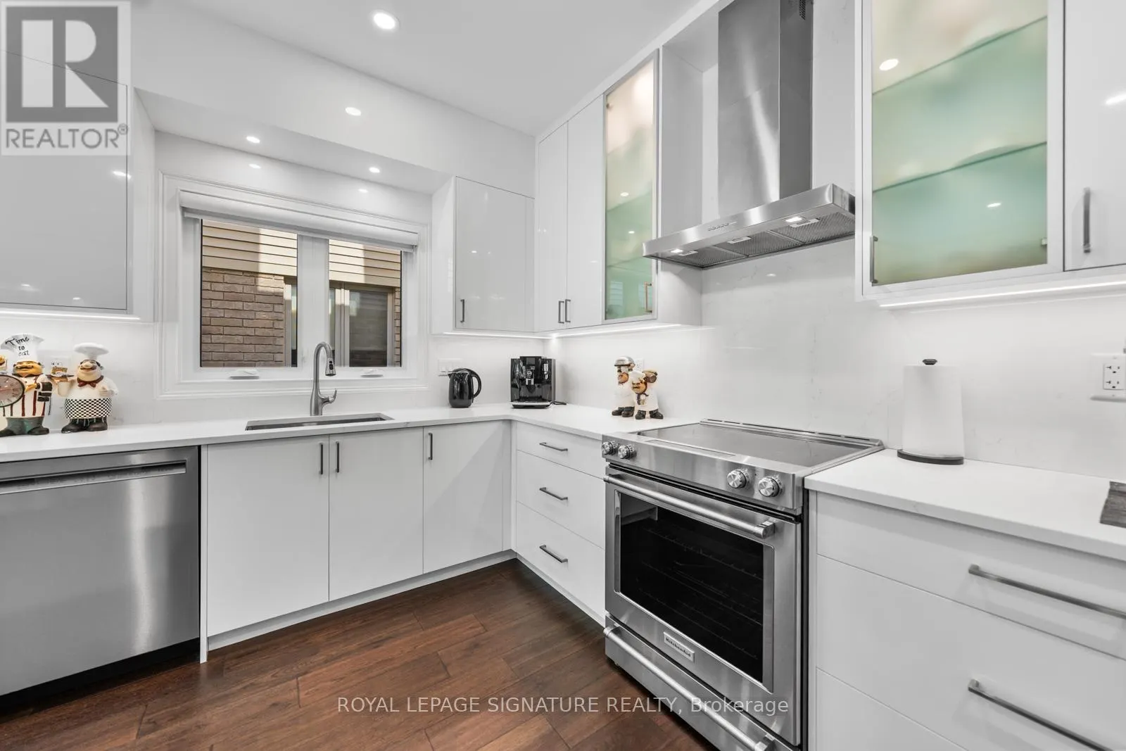 704 ROBERT FERRIE DRIVE