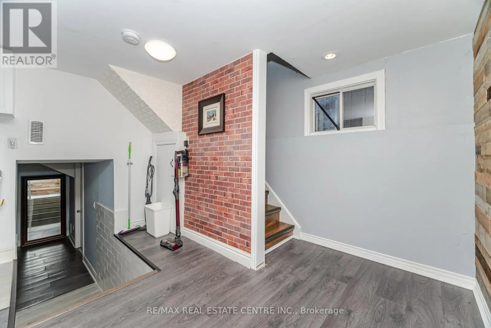 91 E 44TH STREET