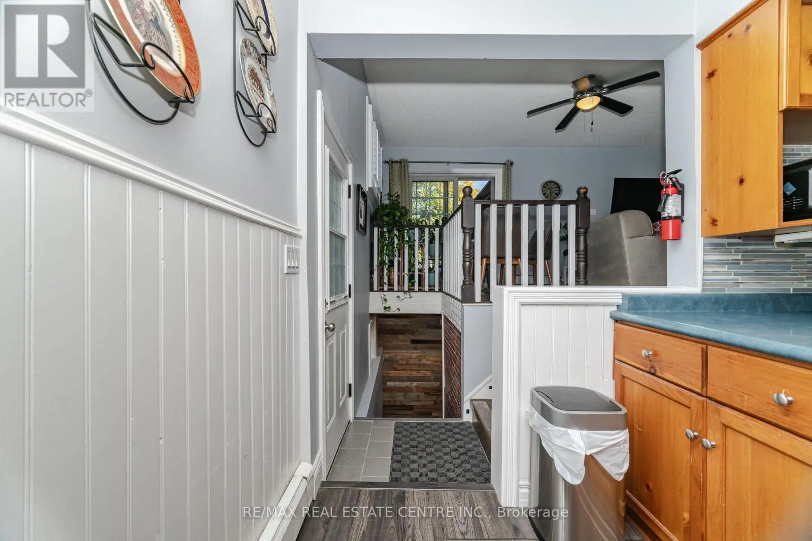 91 E 44TH STREET