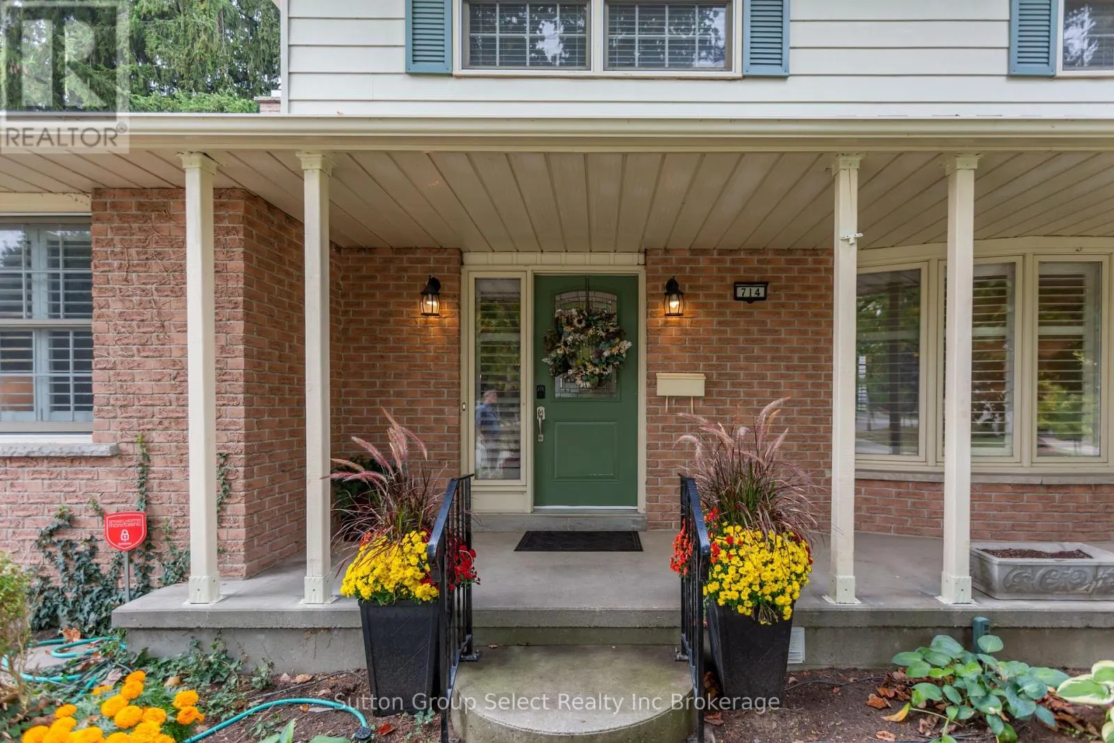 714 GLADSTONE DRIVE