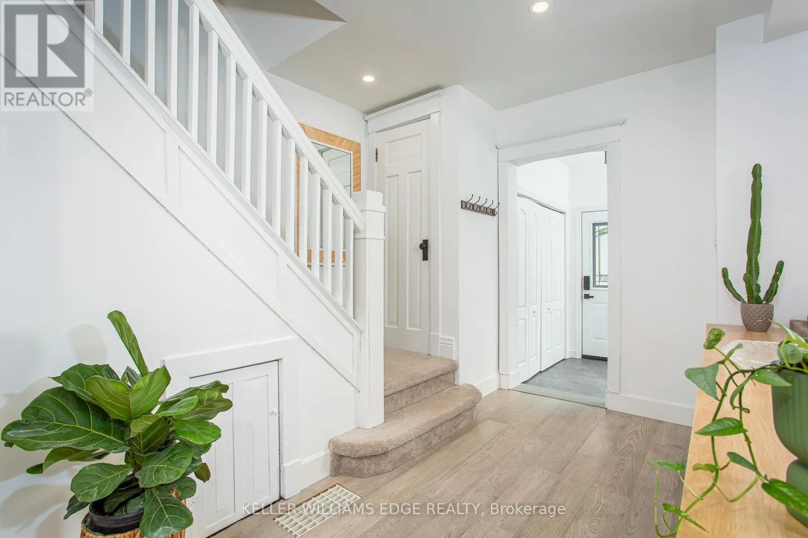 826 BEACH BOULEVARD