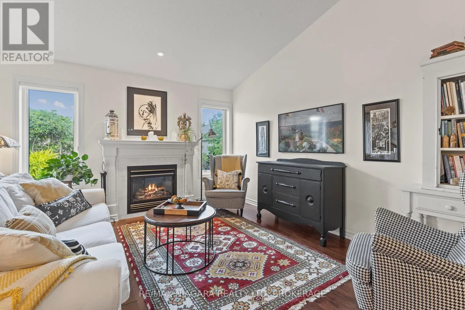 42 ROSE GLEN CRESCENT