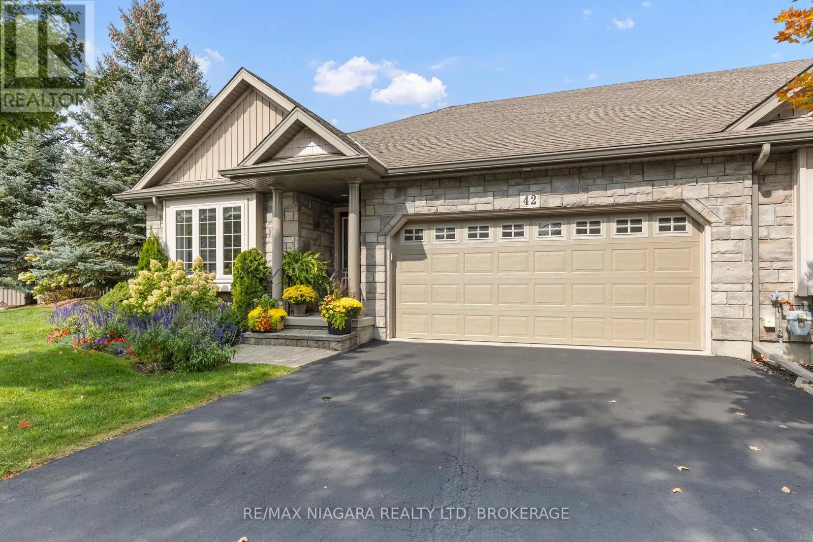 42 ROSE GLEN CRESCENT