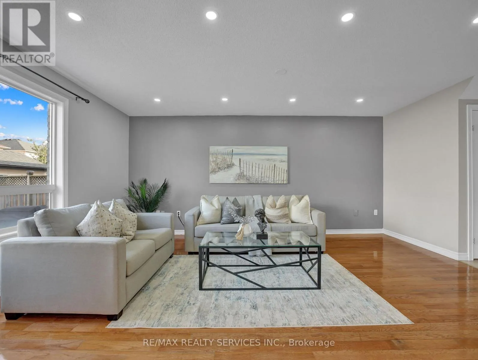 11 WILLOWRIDGE WAY