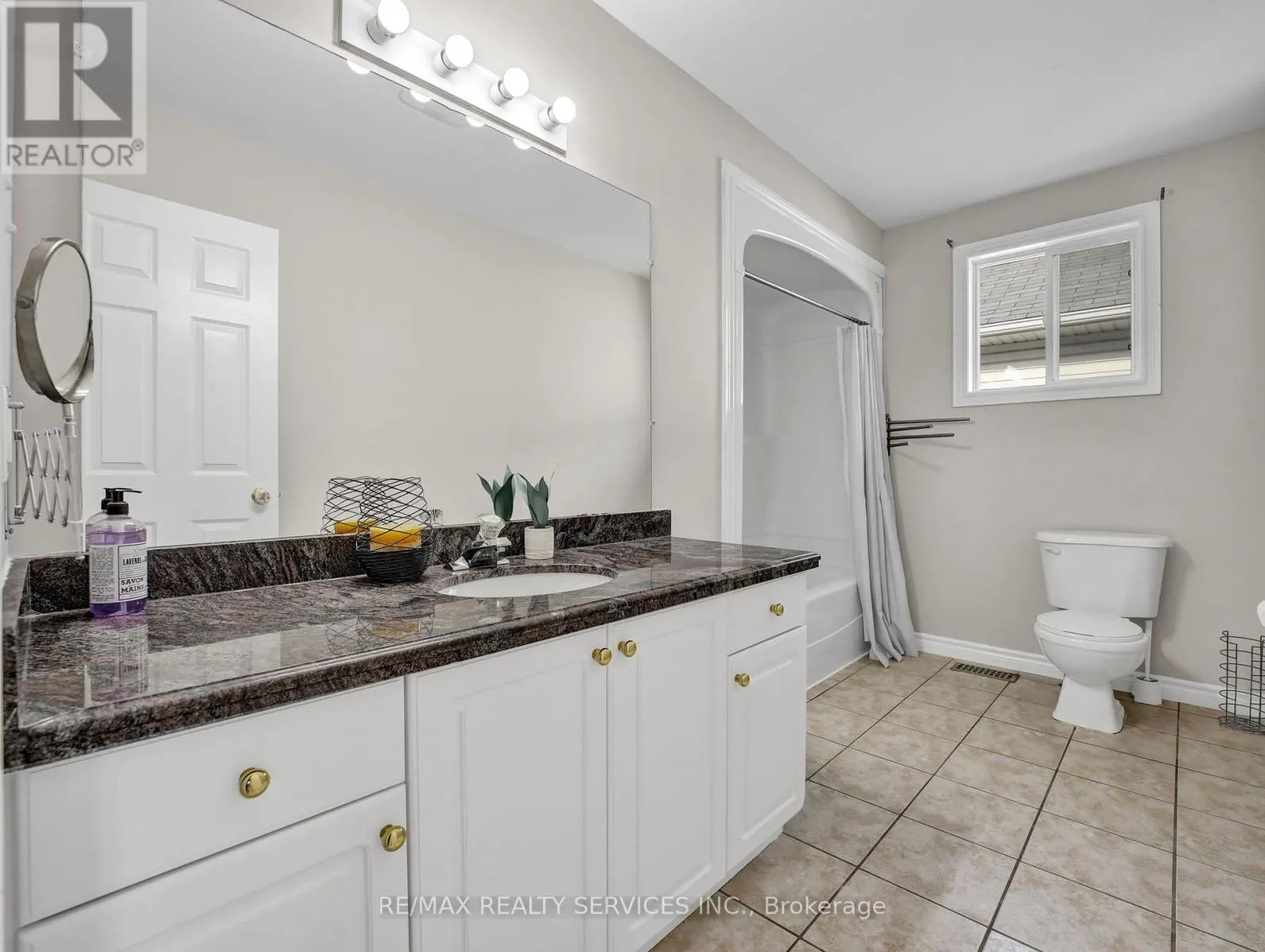 11 WILLOWRIDGE WAY