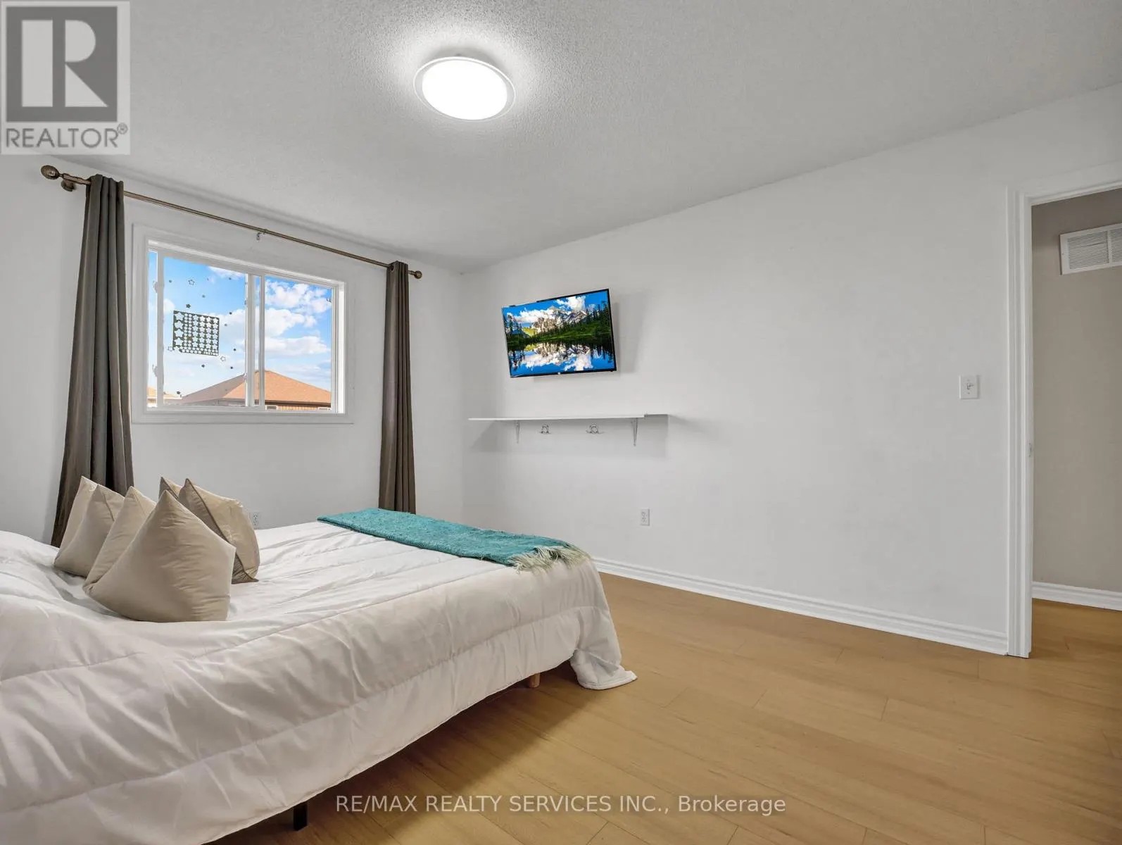 11 WILLOWRIDGE WAY