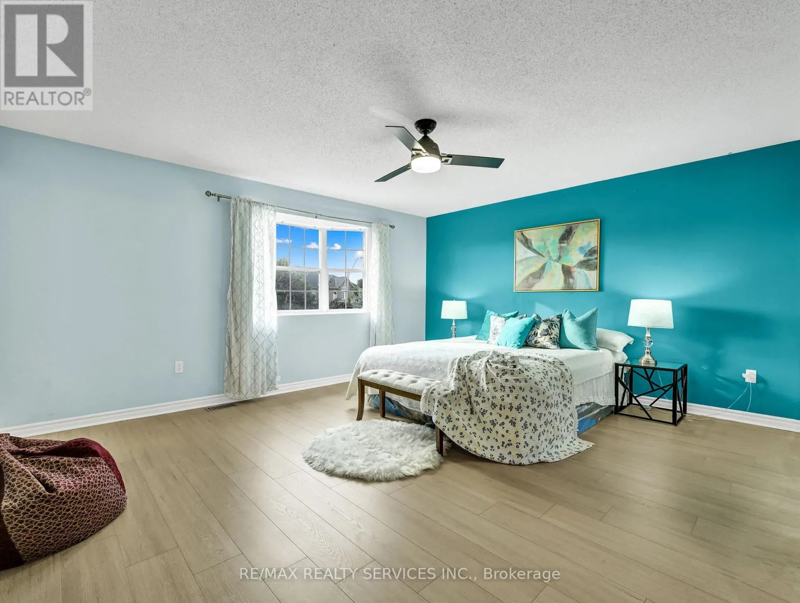 11 WILLOWRIDGE WAY