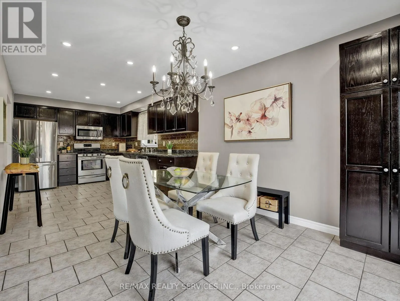 11 WILLOWRIDGE WAY