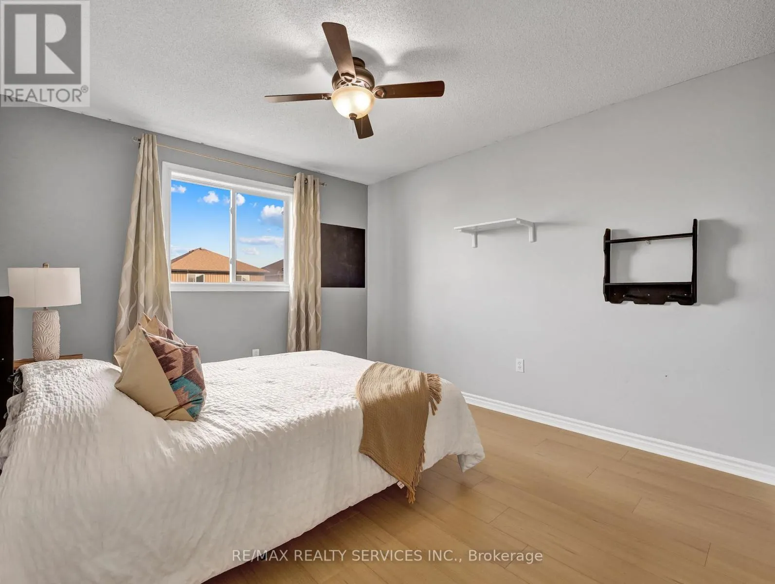 11 WILLOWRIDGE WAY