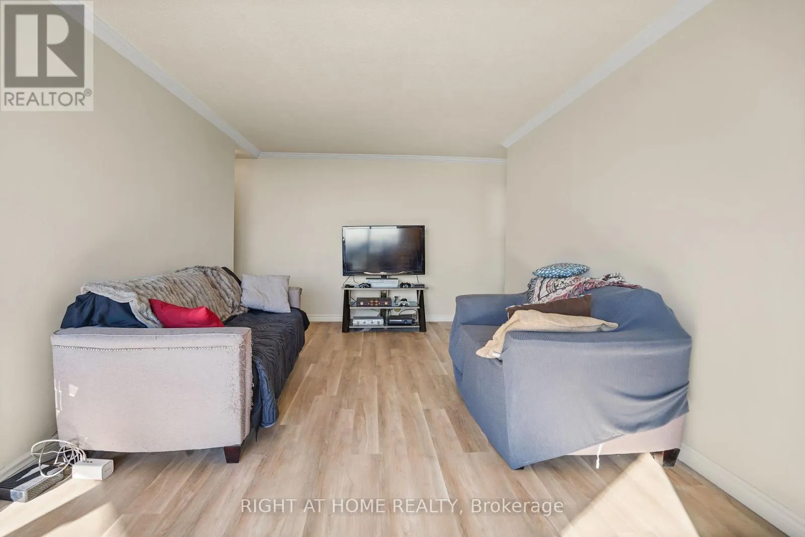 1609 - 1103 JALNA BOULEVARD