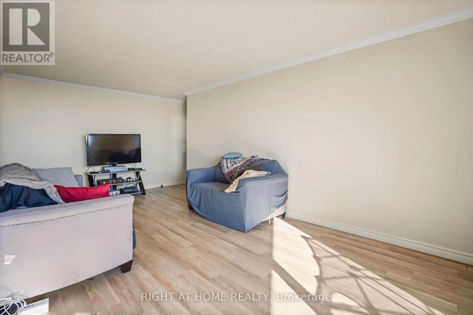 1609 - 1103 JALNA BOULEVARD