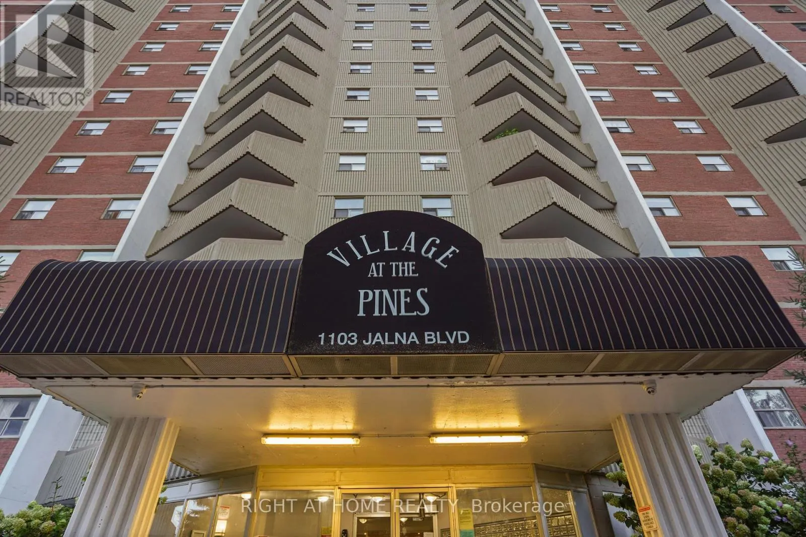 1609 - 1103 JALNA BOULEVARD