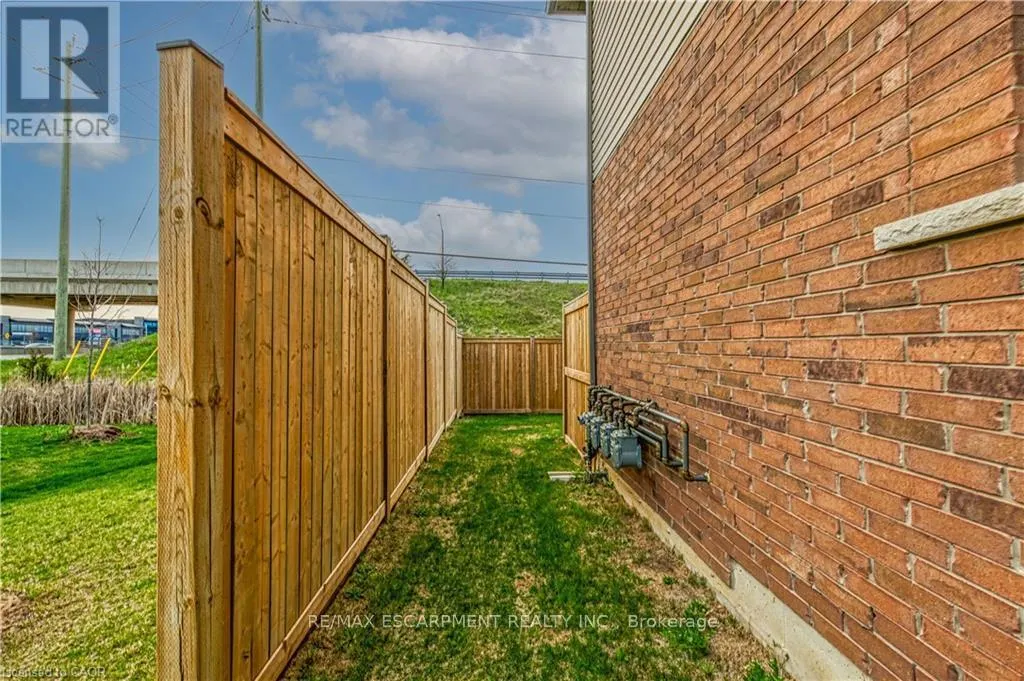 24 - 27 RACHEL DRIVE