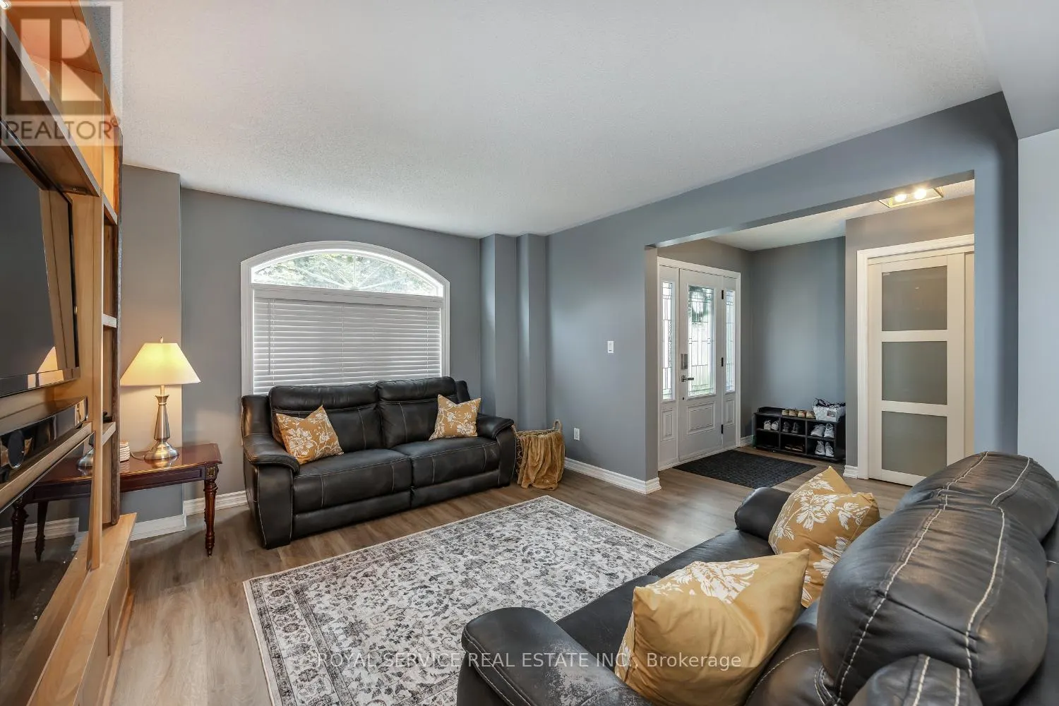 1723 RAVENWOOD DRIVE
