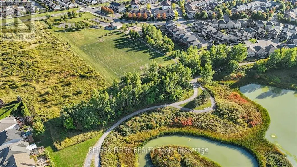 370 AQUAVIEW DRIVE