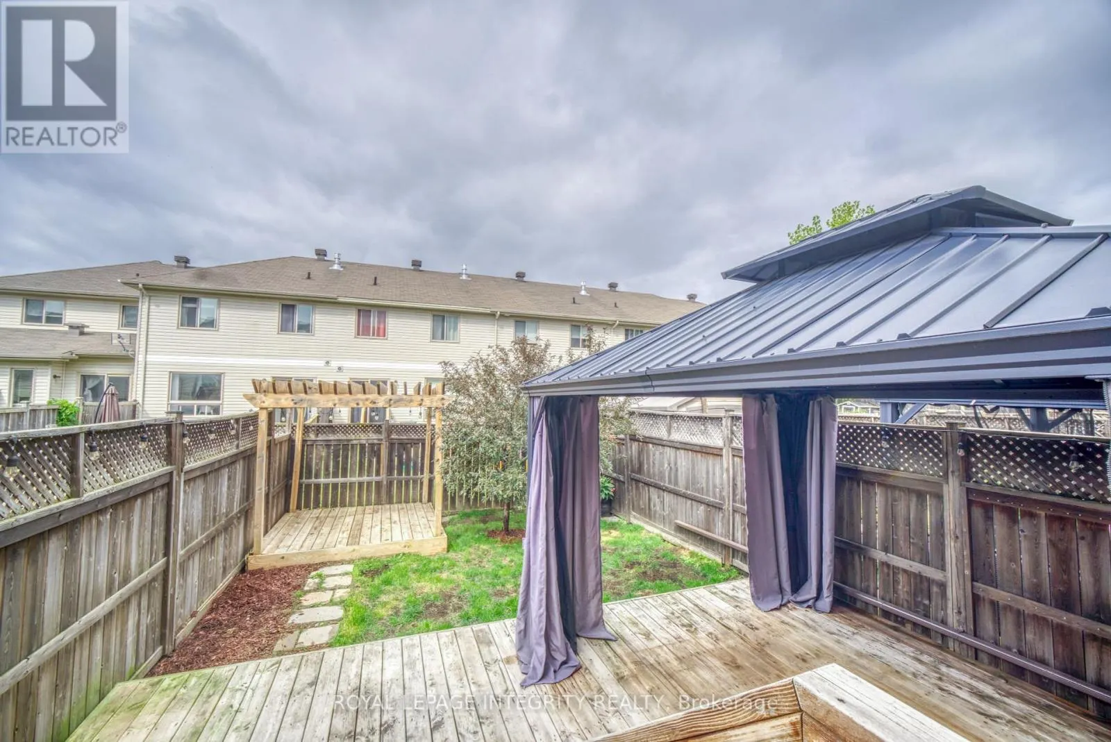 280 APPLECROSS CRESCENT