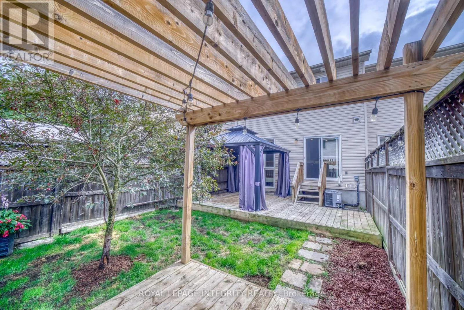 280 APPLECROSS CRESCENT