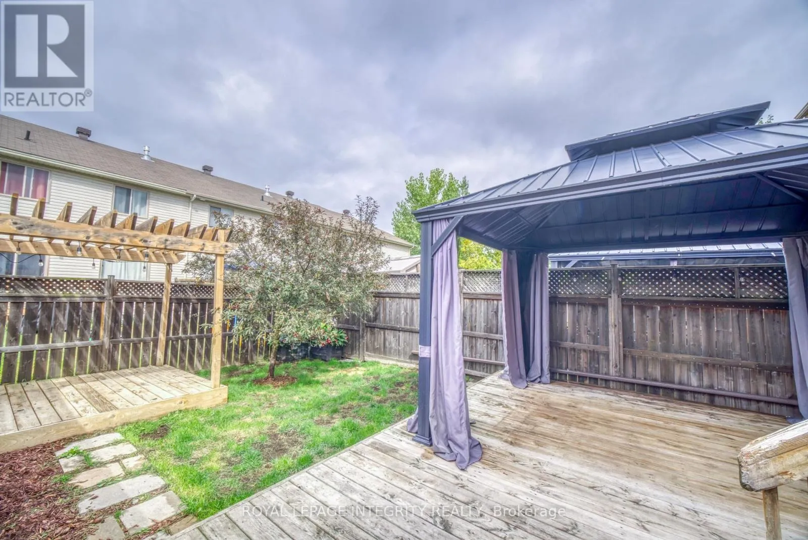 280 APPLECROSS CRESCENT
