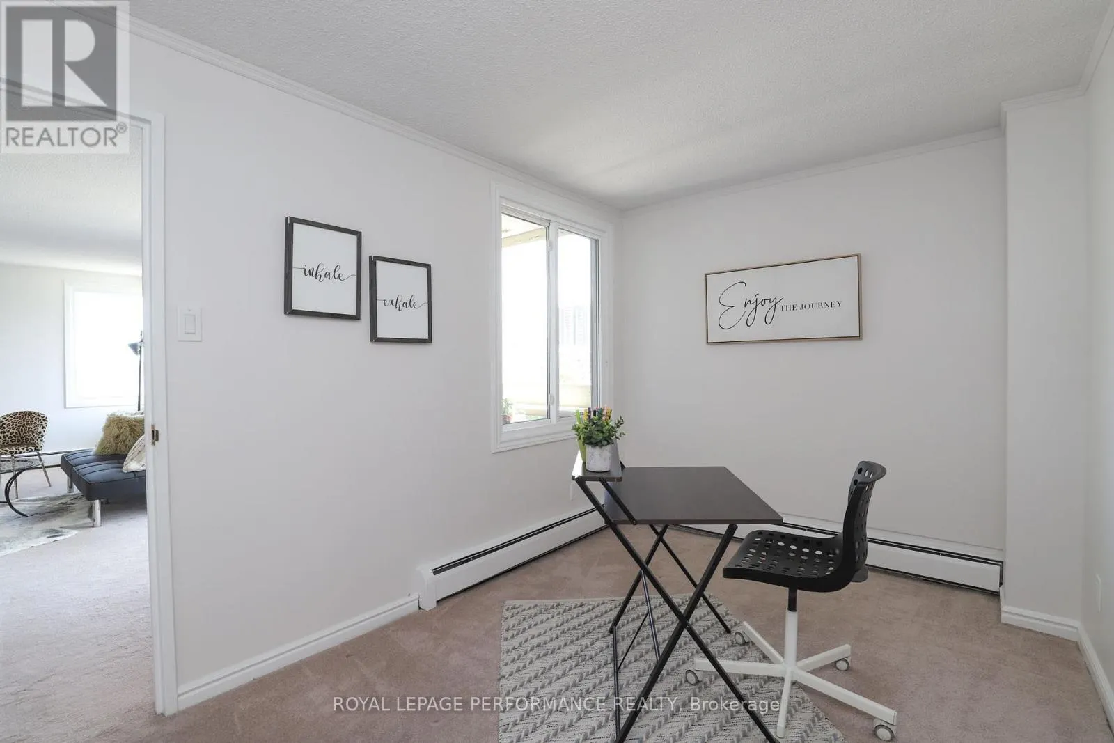 1002 - 1171 AMBLESIDE DRIVE