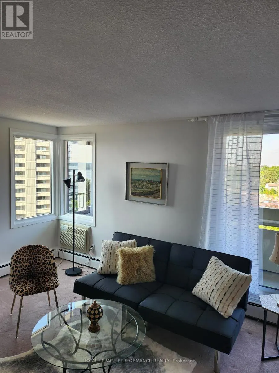 1002 - 1171 AMBLESIDE DRIVE