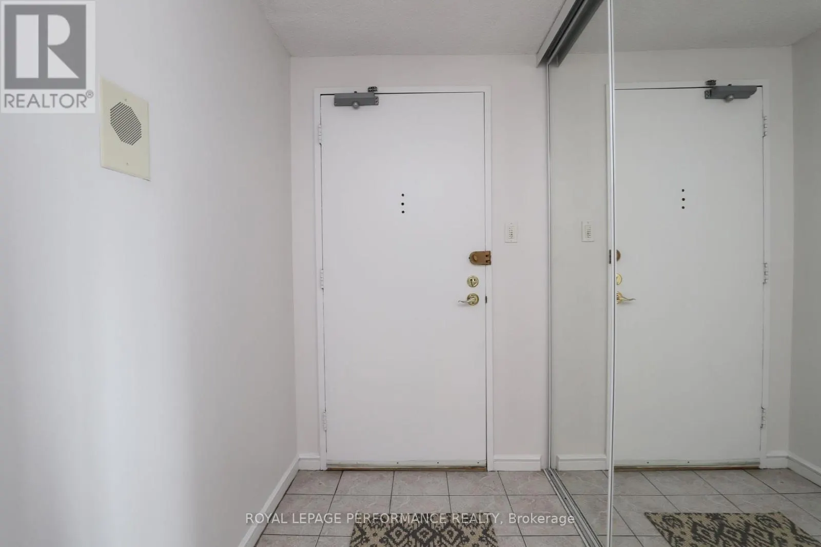 1002 - 1171 AMBLESIDE DRIVE