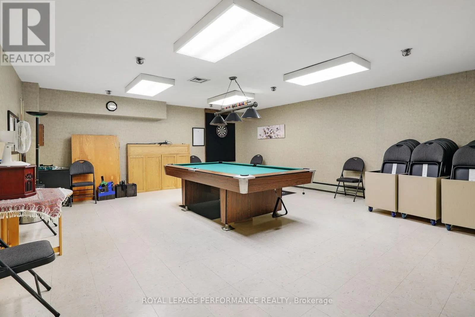 1002 - 1171 AMBLESIDE DRIVE