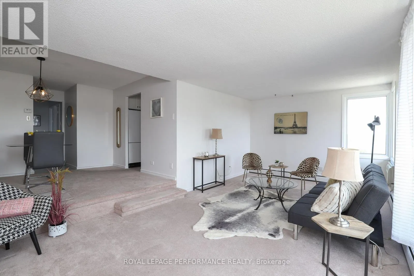 1002 - 1171 AMBLESIDE DRIVE