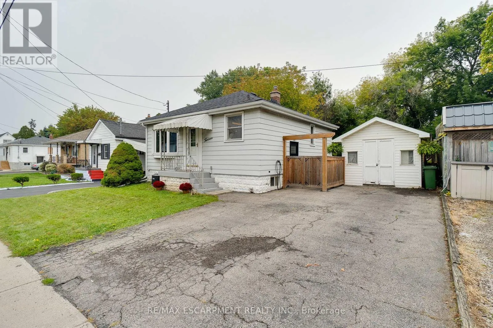 13 DAVID AVENUE